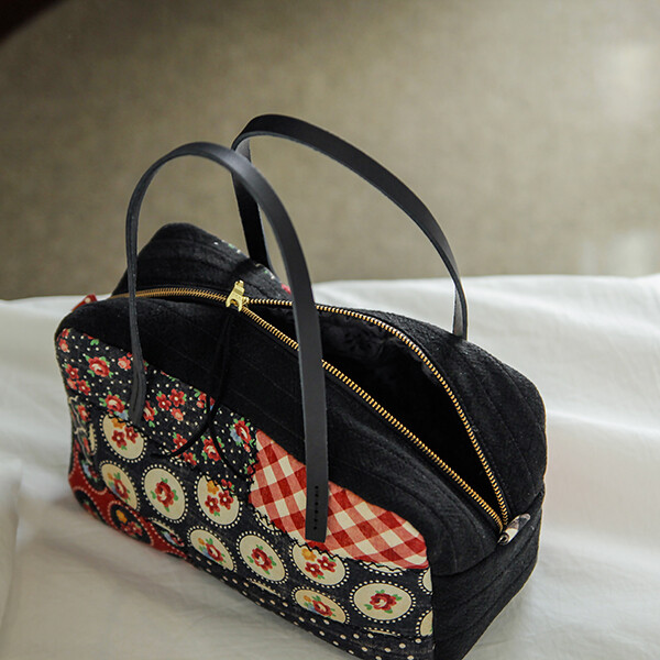 [바이핸즈] 퀼트패키지 가방 - 앤틱플라워 토트백