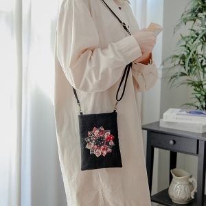 [바이핸즈] 퀼트패키지 가방 - 앤틱플라워 핸폰가방 (개)