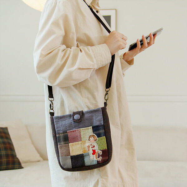 [바이핸즈] 퀼트패키지 가방 - 감성체크 숄더백