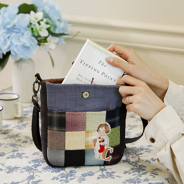 [바이핸즈] 퀼트패키지 가방 - 감성체크 숄더백