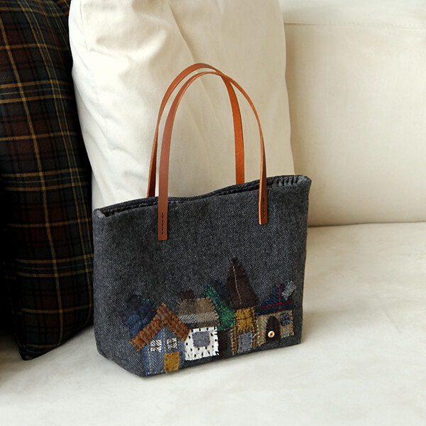 [바이핸즈] 퀼트패키지 가방 - 하우스 울체크 토트백
