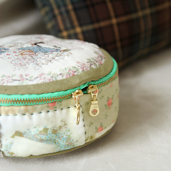 [바이핸즈] 퀼트패키지 소품 - 케이트 플라워 원형 파우치