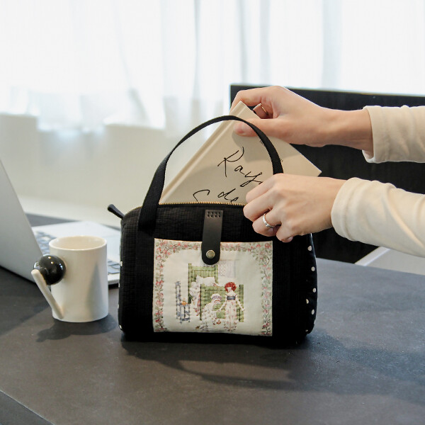 [바이핸즈] 퀼트패키지 가방 - 케이트 플라워 미니 보스턴백