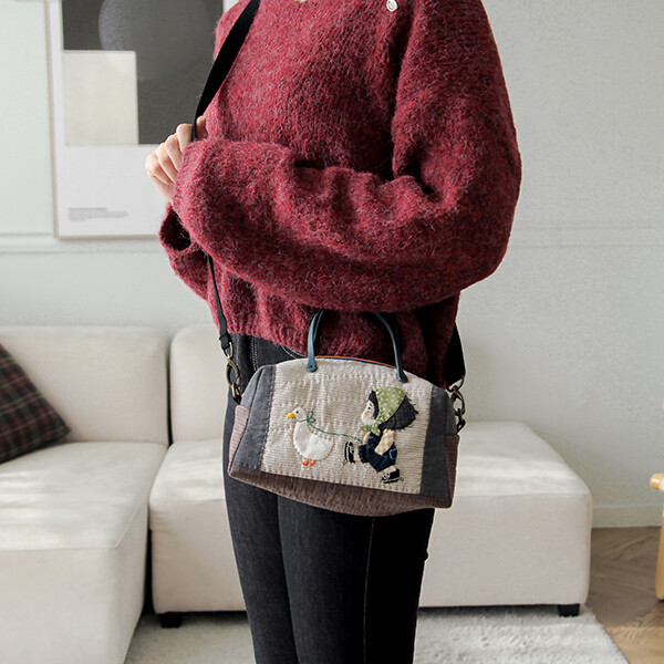 [바이핸즈] 퀼트패키지 가방 - 주근깨소녀 보스턴백